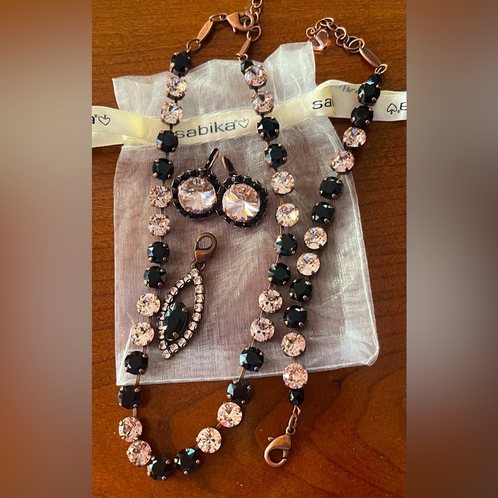 Sabika Duality 4 piece set